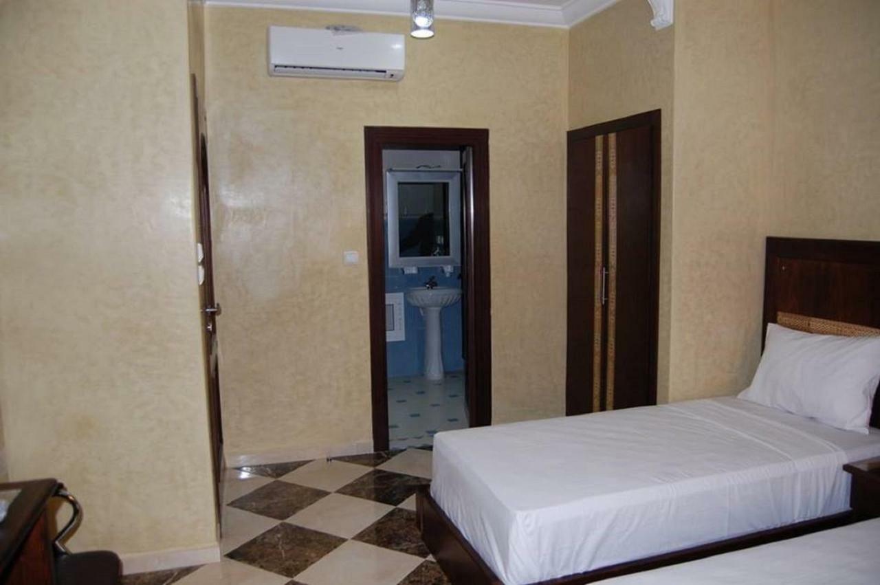 Hotel Amoudou فندق أمودو 提兹尼特 外观 照片