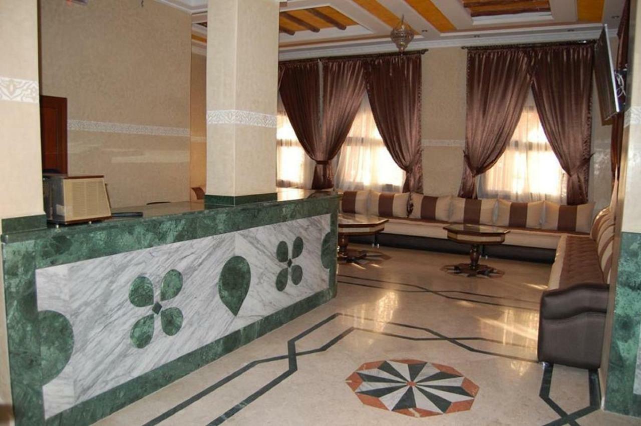 Hotel Amoudou فندق أمودو 提兹尼特 外观 照片
